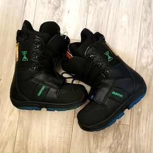 Used Burton Imprint 1 Junior Boys' Snowboard Boots size 5